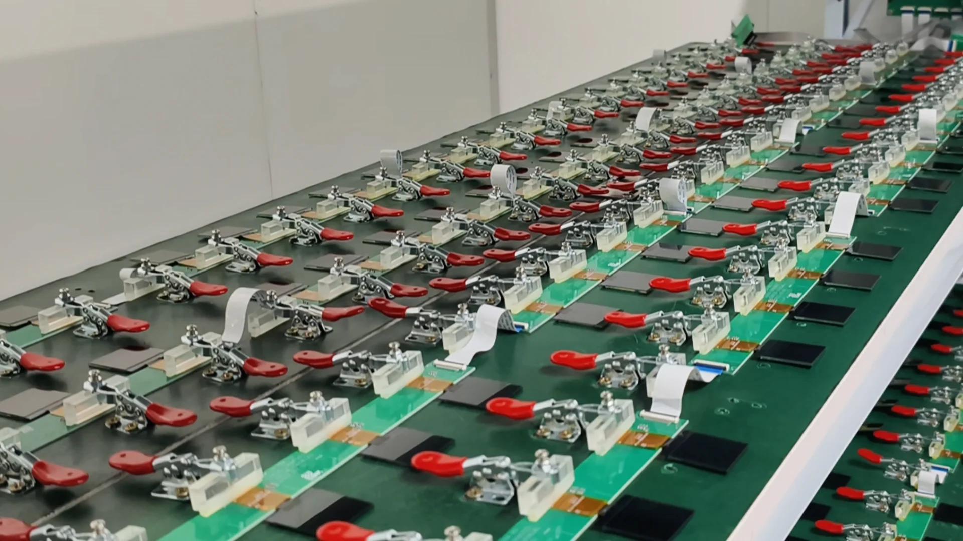 TFT சுற்றுச்சூழல் வெப்பநிலை வடிவமைப்பு வழிகாட்டி: CNK எலக்ட்ரானிக்ஸில் இருந்து தொழில்முறை ஆலோசனை